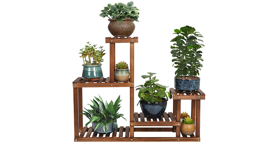 Mehrschichtiges Blumenregal für den Außenbereich