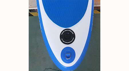 High pressure air valve, allows to inflate SUP up to 15 PSI high pressure. When the gas is filled, the air filled pipe is pulled out, and the air nozzle is automatically closed.