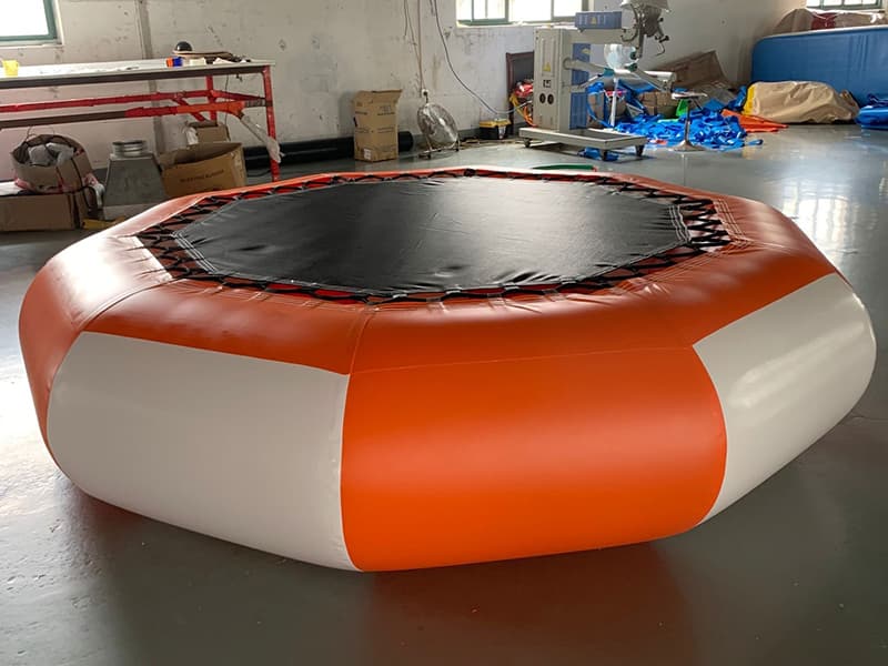 Inflatable Water Trampoline Popular Jump Floated Water Bounce Platform Island